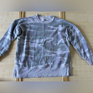 Aerie camo crewneck sweatshirt with split sides size:XS